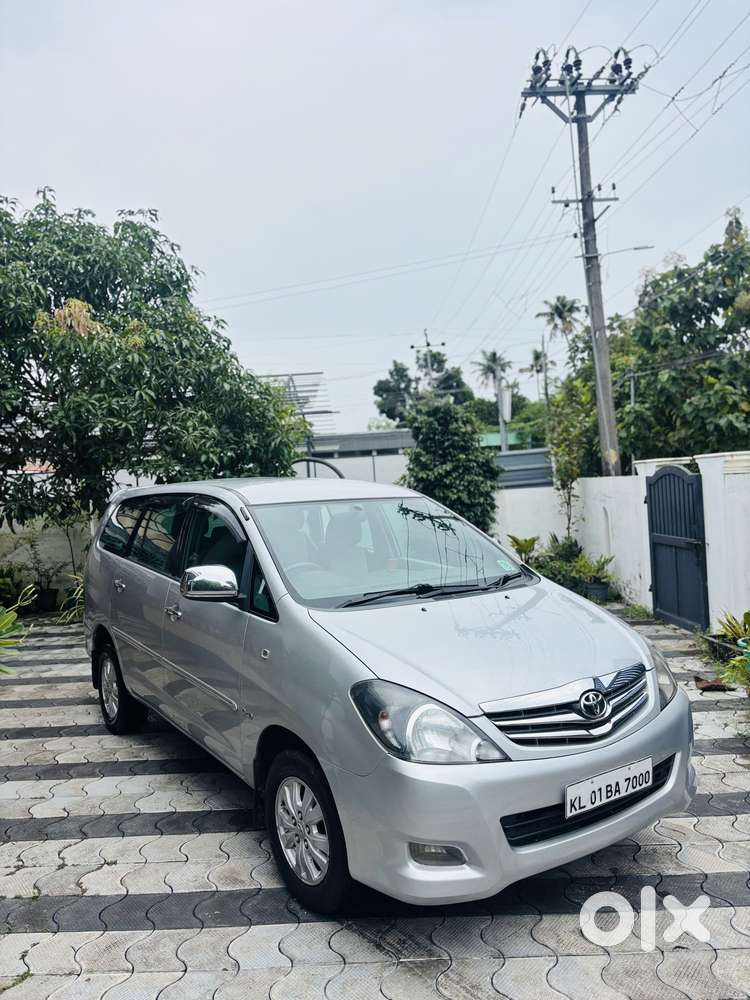 Toyota Innova 2.5 V 7 Str, 2011, Diesel