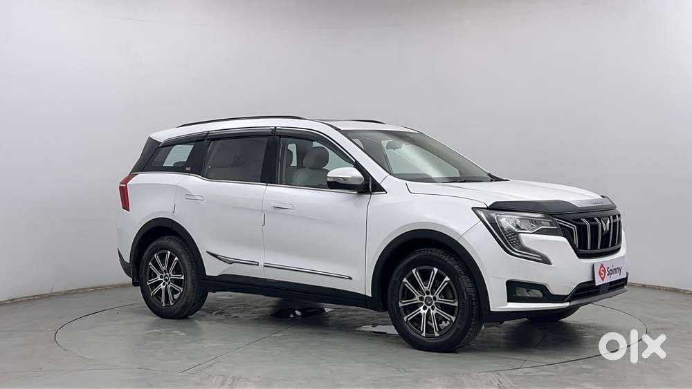 Mahindra Xuv700 2.0 Ax 7 Petrol Mt Str, 2022, Petrol