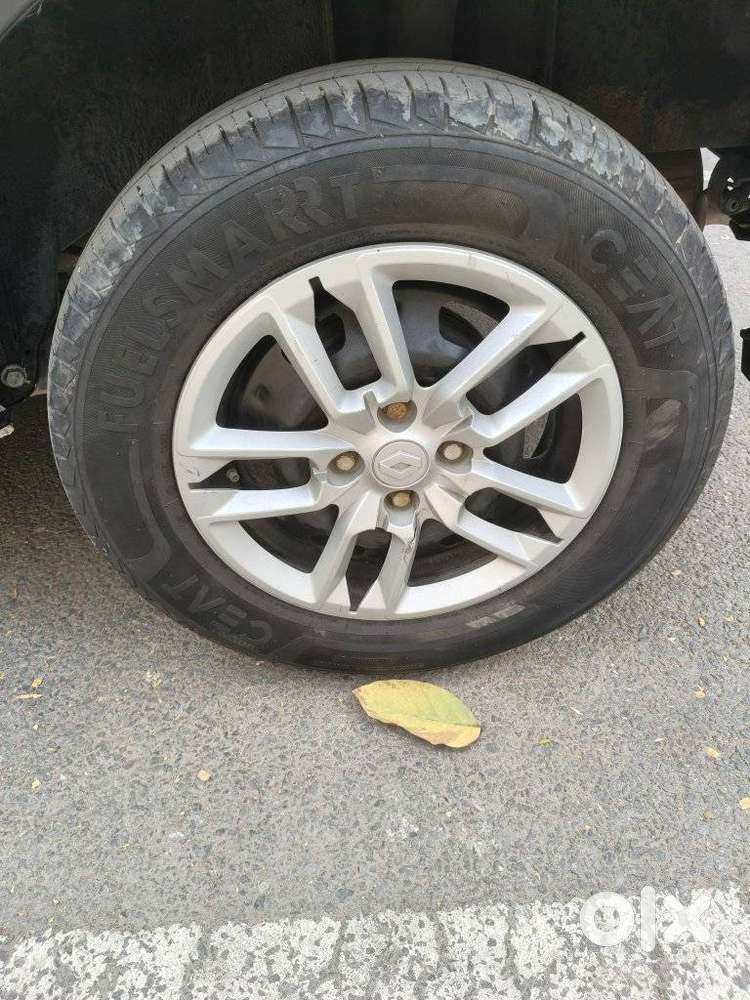 Renault Triber 1.0 Rxe, 2023, Petrol