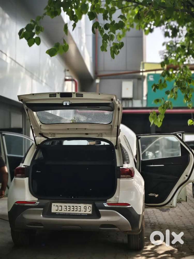 Kia Sonet 2023 Petrol 12600 Km Driven