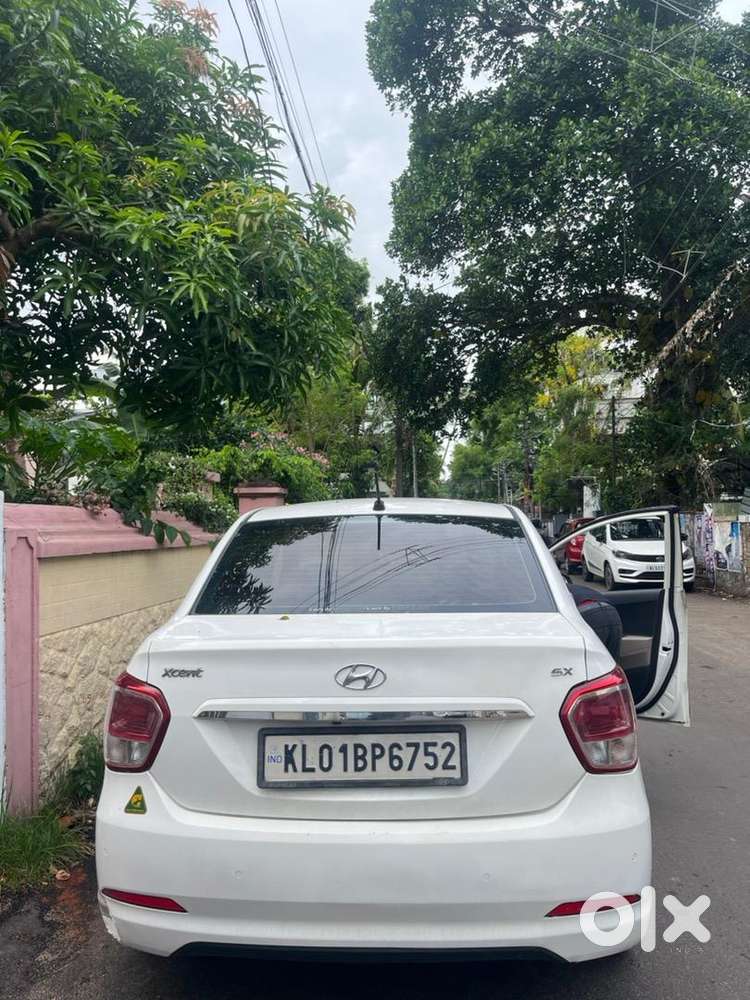 Hyundai Xcent Petrol Well Maintained