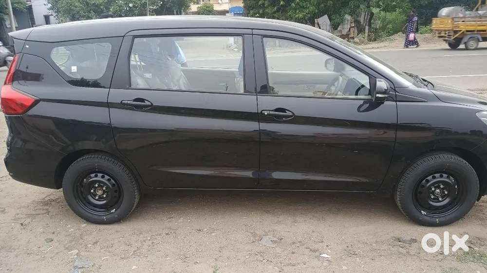 Maruti Suzuki Ertiga 1.5 Vxi 2016