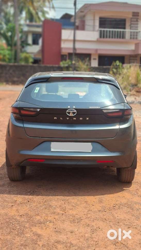 Tata Altroz 1.2 Xt, 2022, Petrol