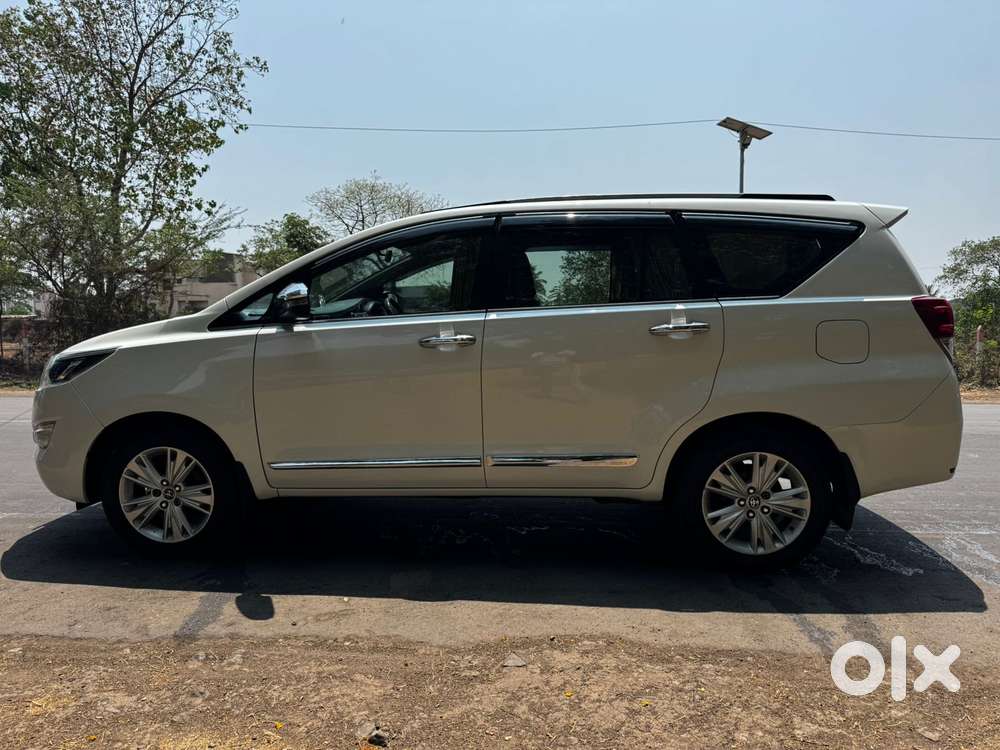 Toyota Innova Crysta 2.8 Z, 2016, Diesel