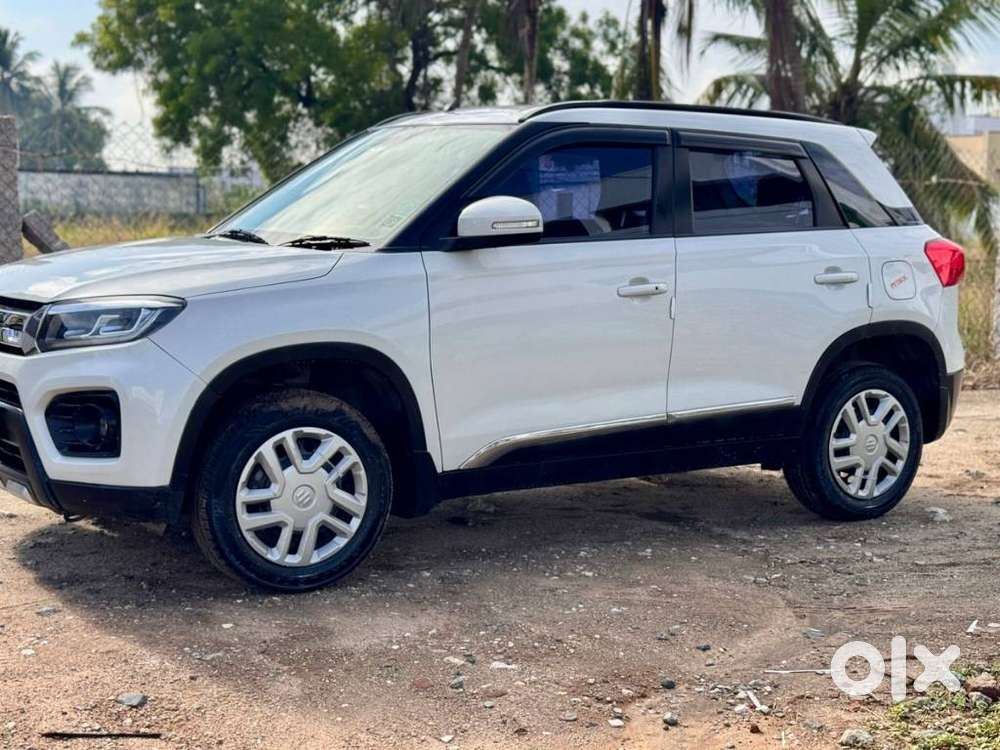 Maruti Suzuki Brezza 1.5 Vxi At Smart Hybrid, 2021, Petrol