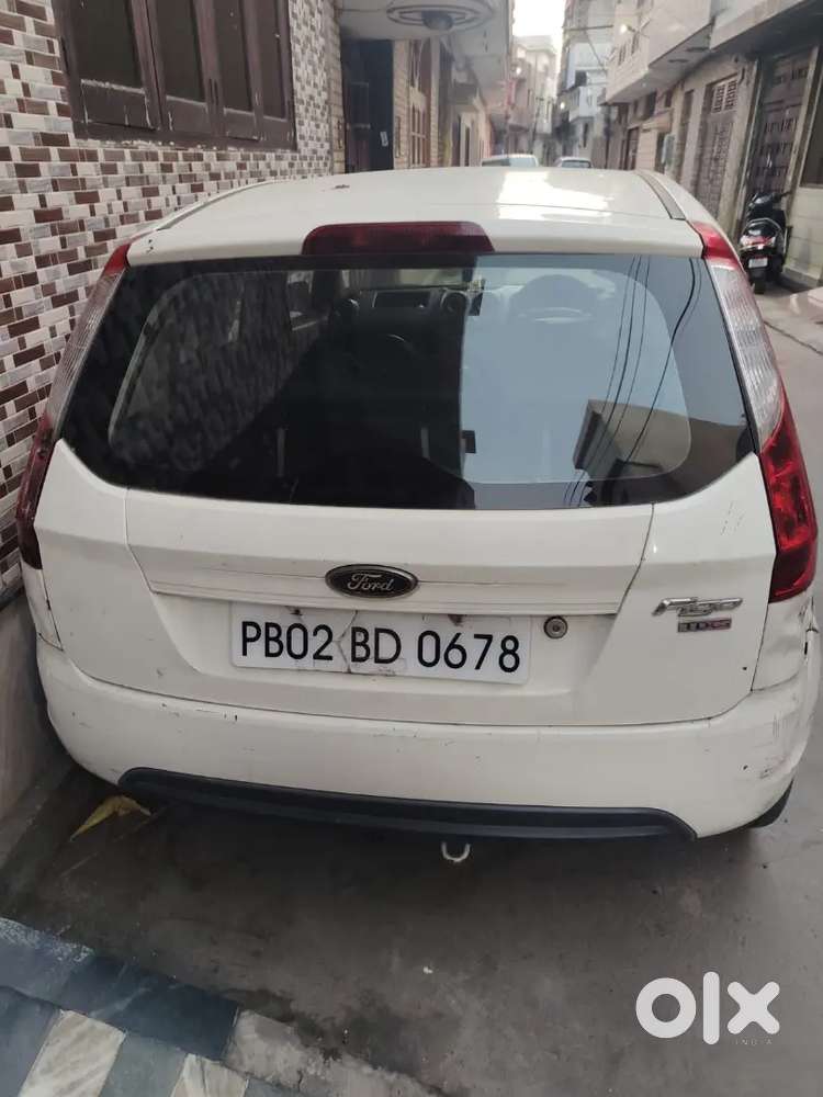 Ford Figo 2011 Diesel 75000 Km Driven