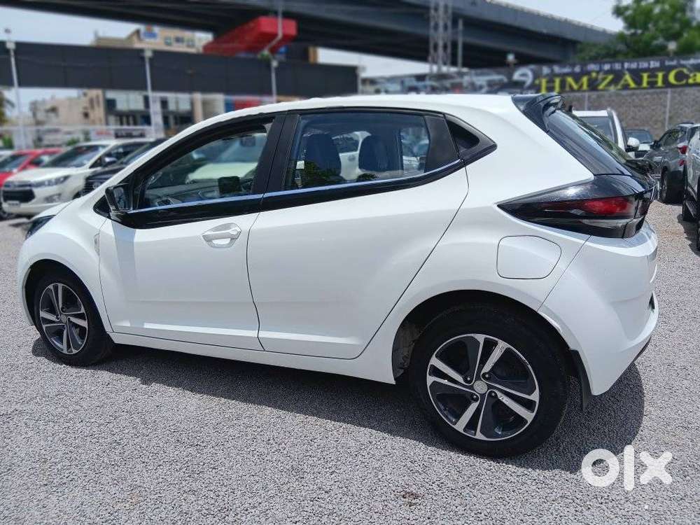 Tata Altroz 1.2 Xz Plus Petrol, 2025, Petrol