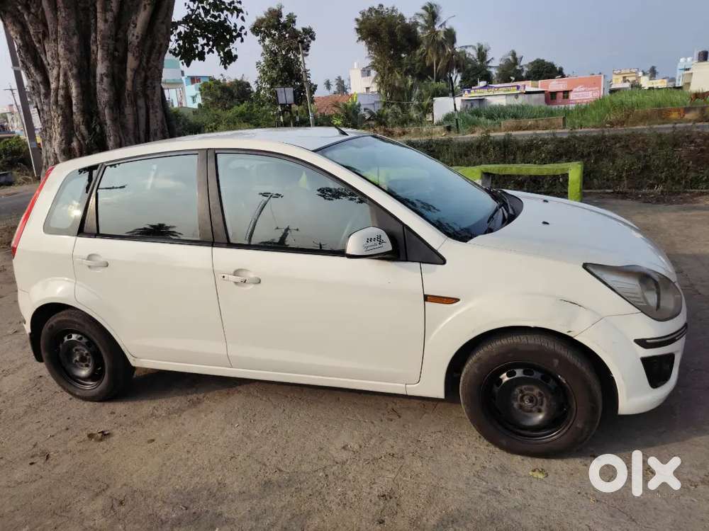 Ford Figo 2015 Diesel 121000 Km Driven