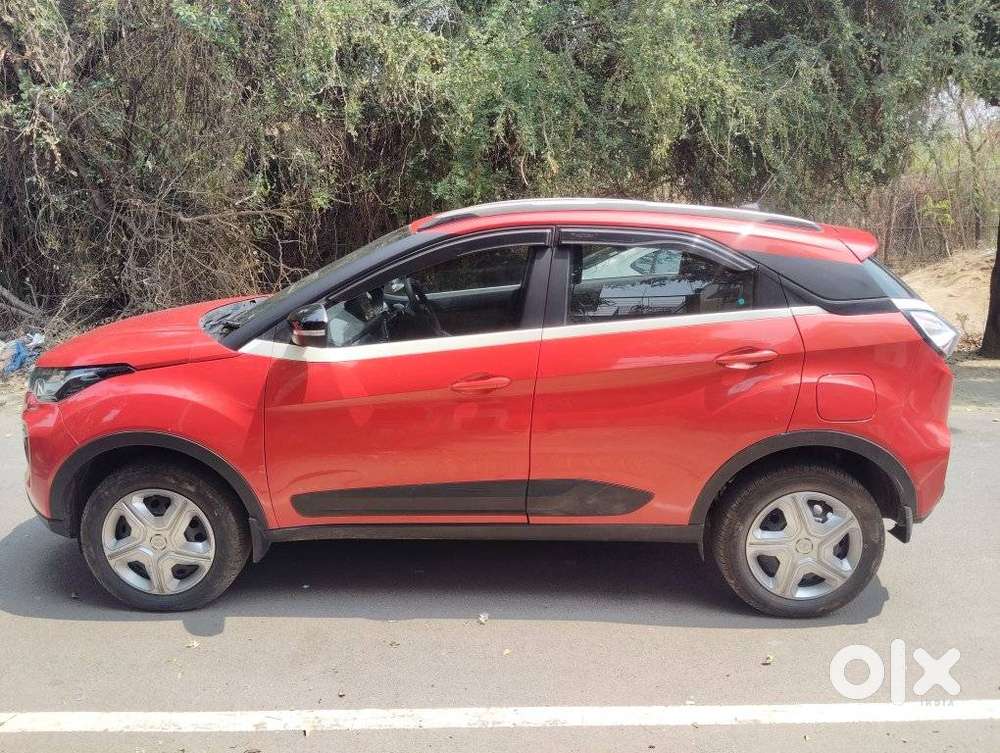 Tata Nexon 1.2 Revotron Xma Amt (s), 2023, Petrol