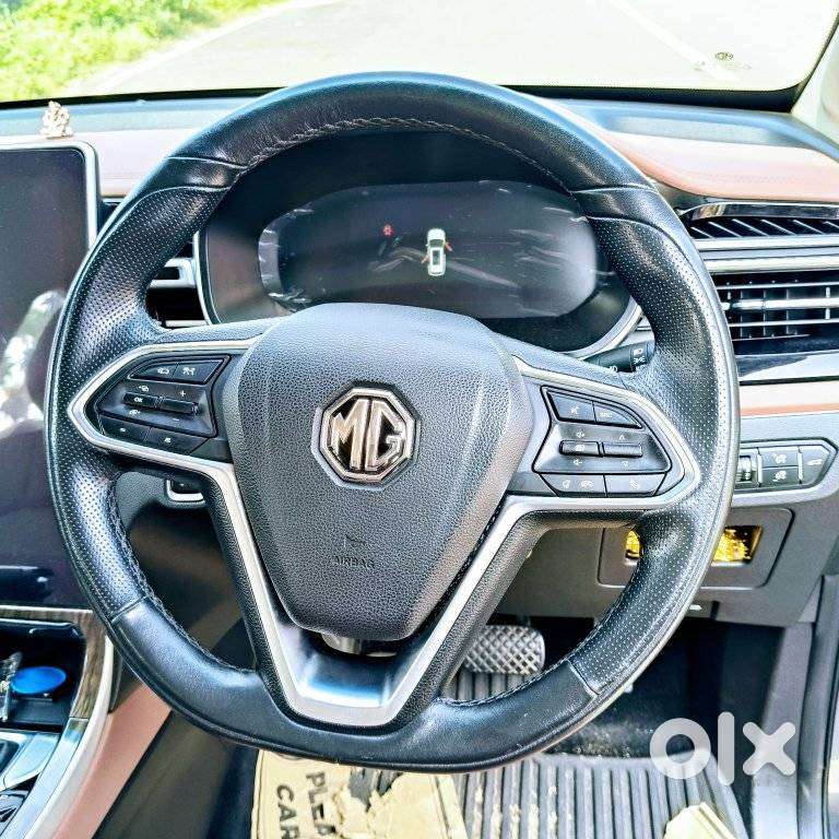 Mg Hector Plus Savvy Pro 1.5 Turbo Petrol Cvt 6 Str Dual Tone, 2023,..