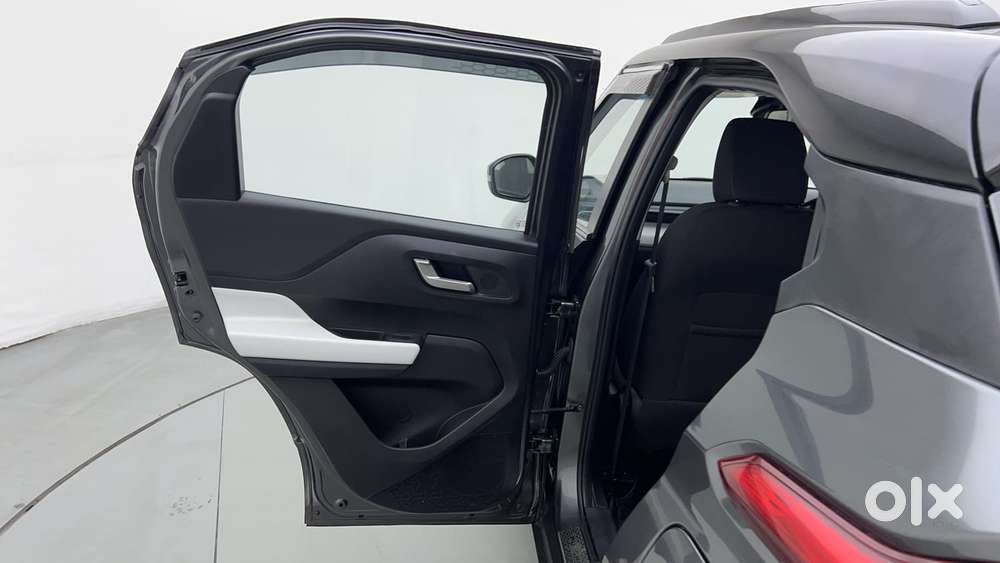 Tata Punch Creative Dual Tone Amt Sunroof, 2024, Petrol