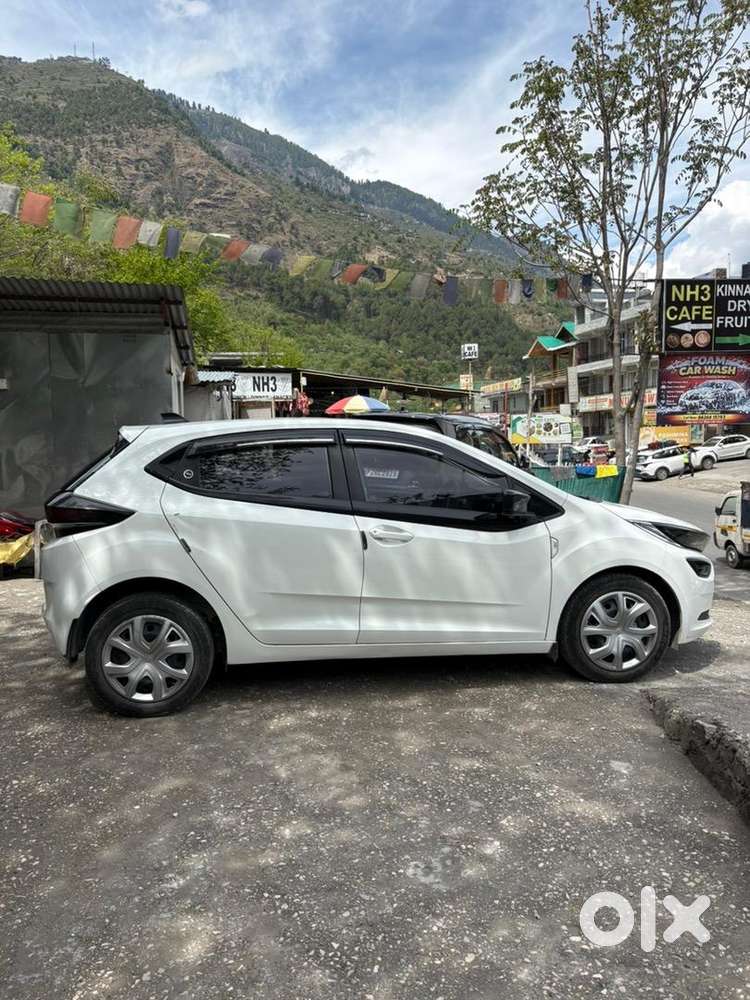 Tata Altroz 2024 Petrol Brand New Condition