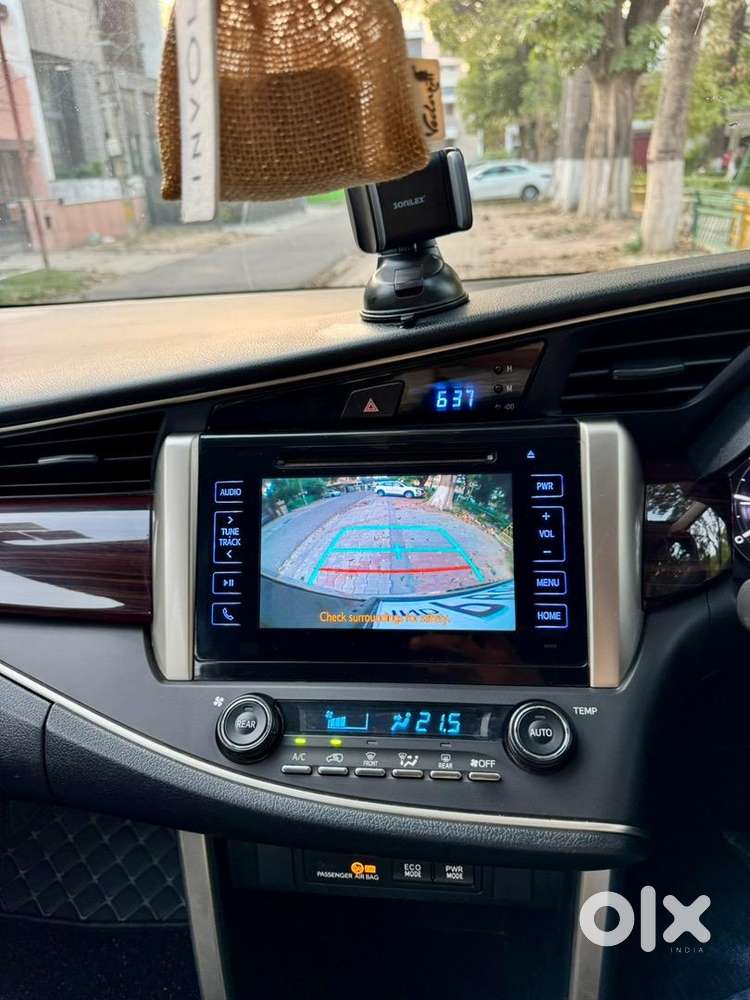 Toyota Innova Crysta 2017 Diesel Well Maintained