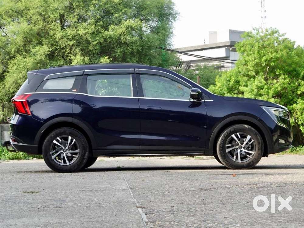 Mahindra Xuv700 2.0 Ax 7 Petrol Mt Str, 2022, Petrol