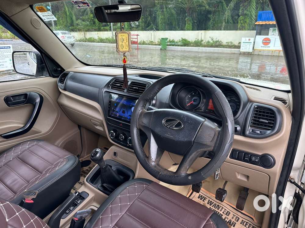 Mahindra Tuv 300 Plus 2019