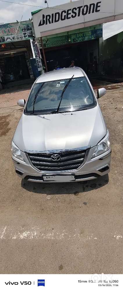 Toyota Innova 2014 Diesel 160000 Km Driven