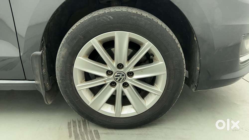 Volkswagen Vento 1.6 Highline, 2016, Petrol