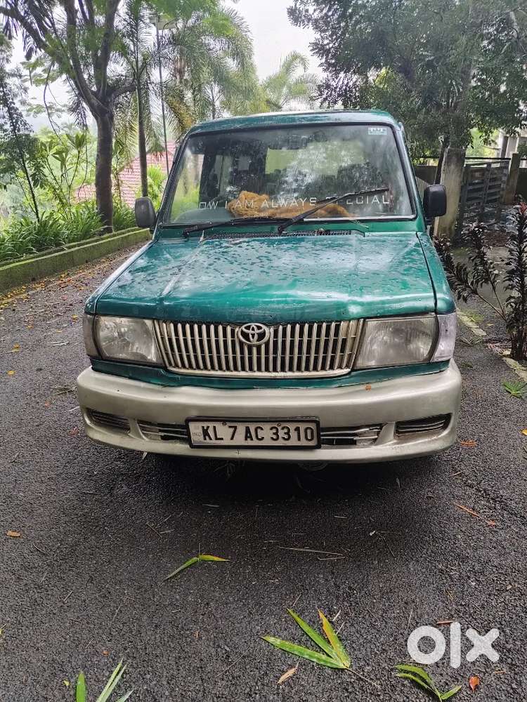 Toyota Qualis 2001 Diesel 220000 Km Driven