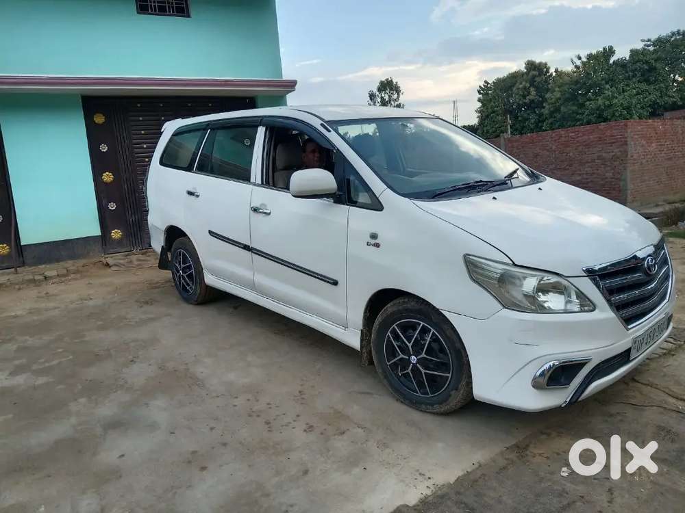 Toyota Innova Diesel 2011
