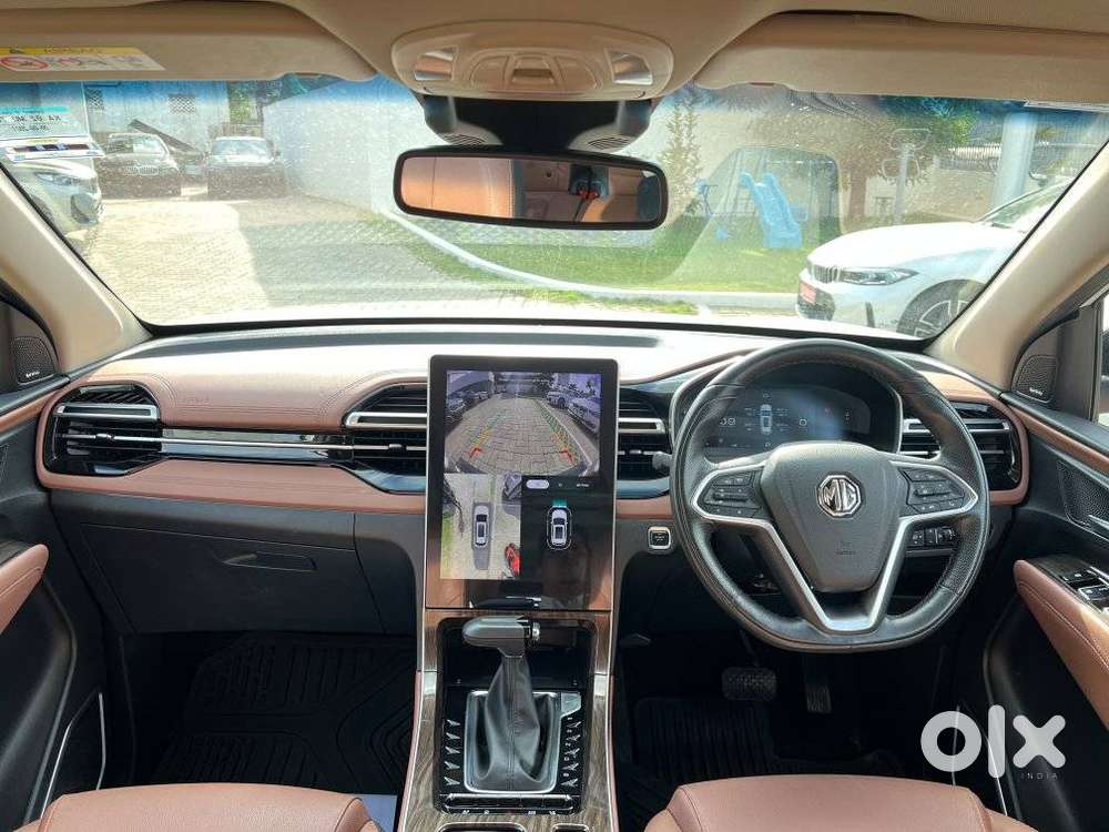 Mg Hector Plus Savvy Pro 1.5 Turbo Petrol Cvt 7 Str Dual Tone, 2023,..