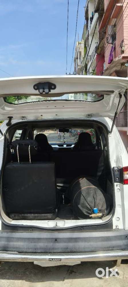 Renault Triber Rxz Easy-r Amt Urban Night Limited Edition, 2021, Cng..