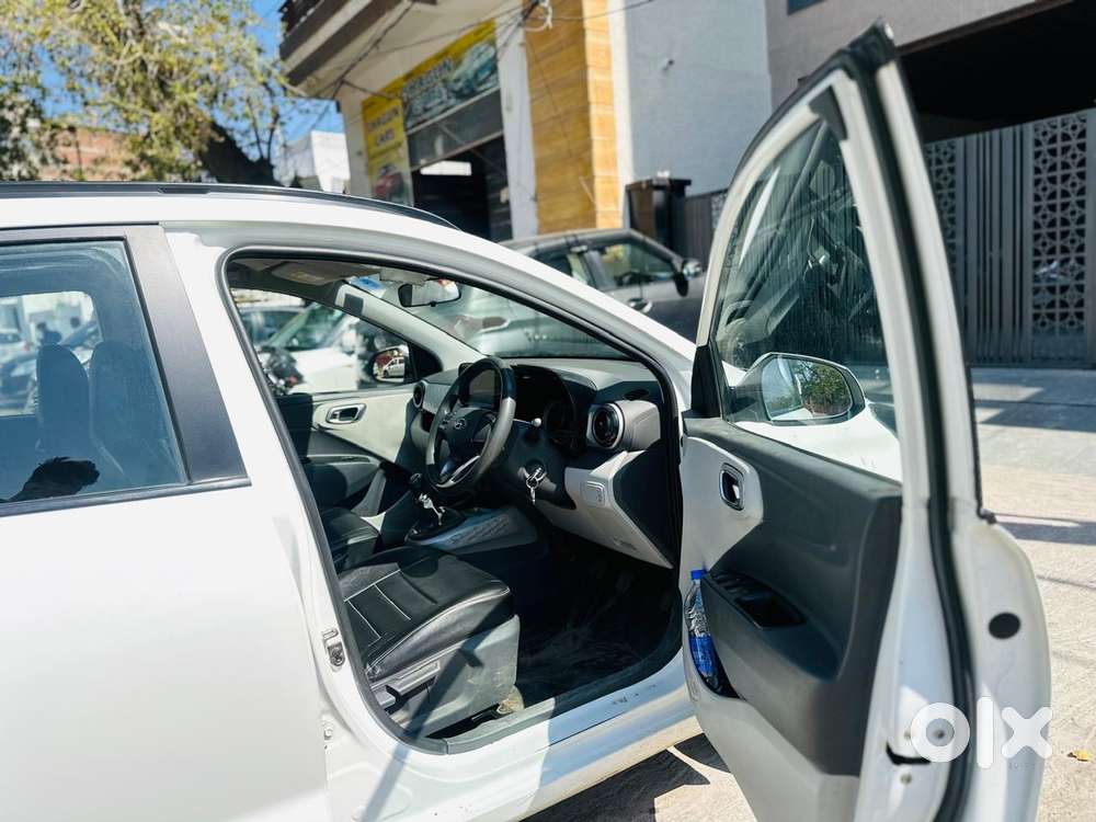 Hyundai Grand I10 Nios Sportz Dual Tone, 2021, Petrol