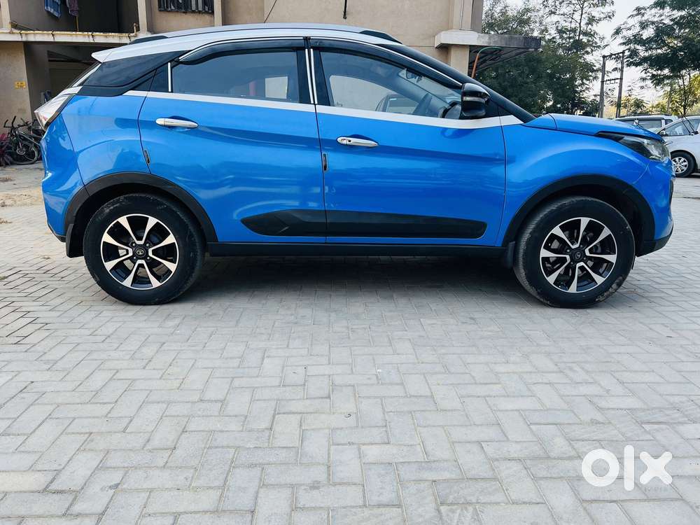 Tata Nexon Amt Xza Plus, 2022, Cng & Hybrids