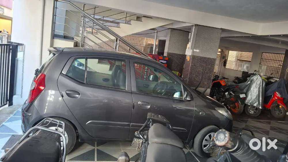 Hyundai Grand I10 2011 Petrol Well Maintained