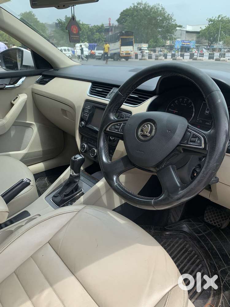 Skoda Octavia Elegance 2.0 Tdi At, 2014, Diesel