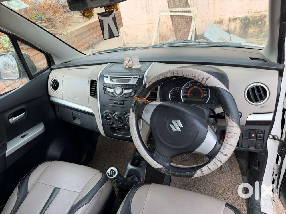 Maruti Suzuki Wagon R 2015 Last Month Insurence Complete Till Now