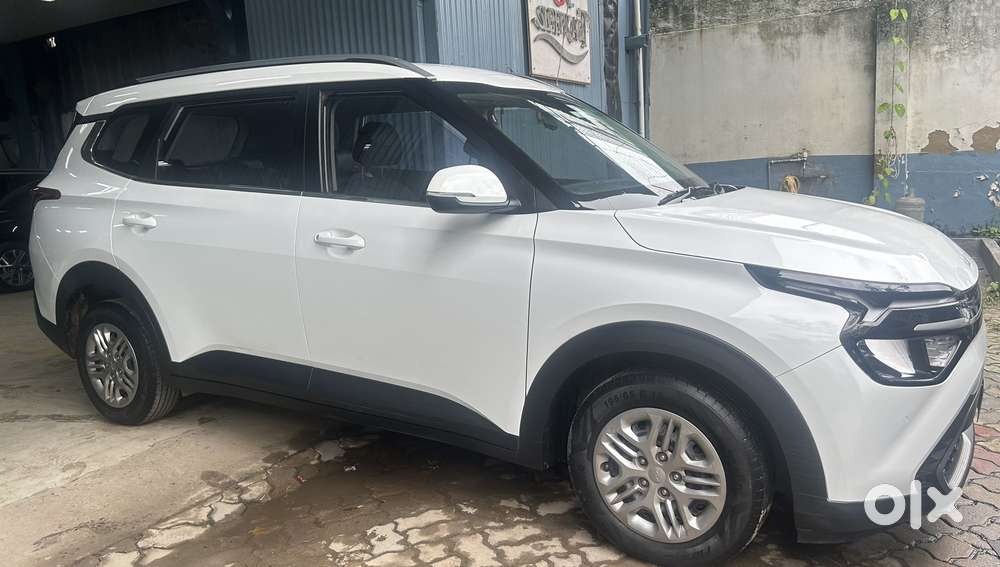 Kia Carens 1.4 Premium 7 Str, 2023, Petrol
