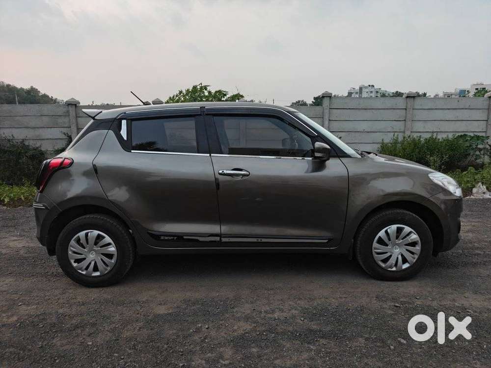 Maruti Suzuki Swift Vxi + Manual, 2021, Petrol