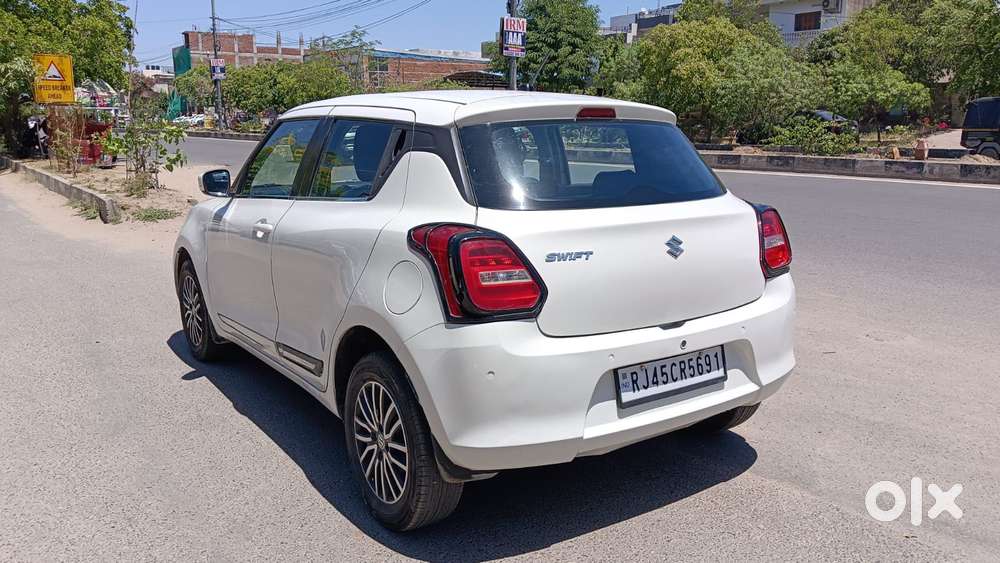Maruti Suzuki Swift Vxi Optional, 2022, Petrol