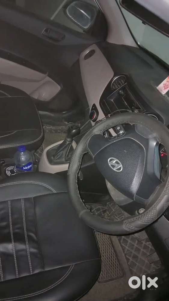 Hyundai Grand I10 2013 November Petrol 70000 Km