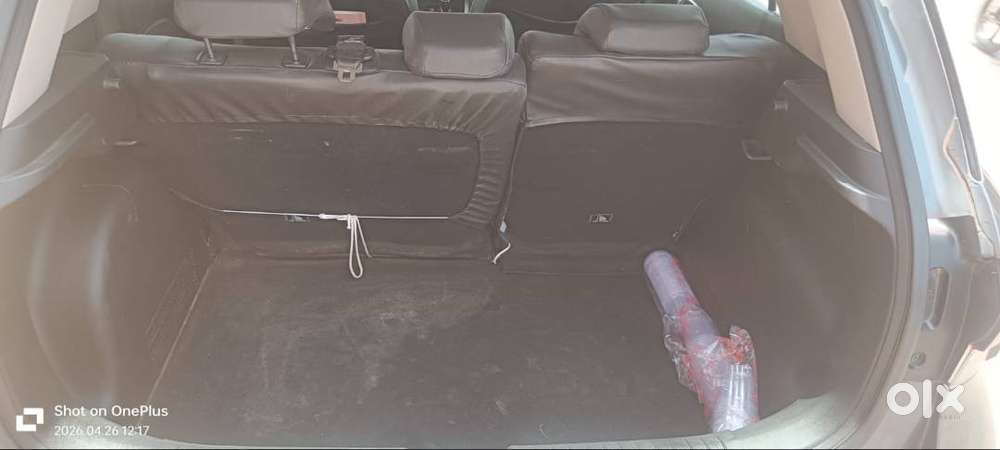 Hyundai Venue 2024 Petrol Well Maintained