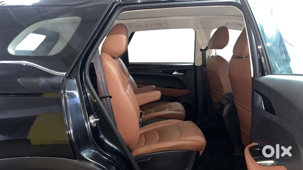 Mg Hector Plus 1.5 Sharp Turbo Cvt 6 Str, 2021, Petrol