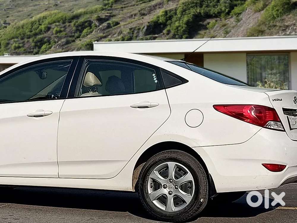 Hyundai Verna 1.6 Ex Vtvt, 2013, Petrol