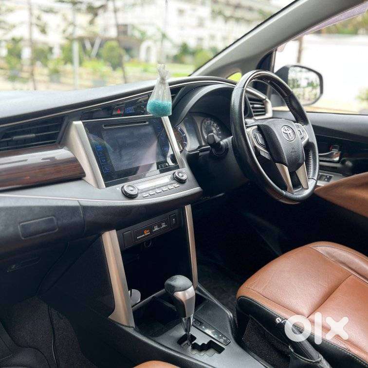 Toyota Innova Crysta 2.8z Automatic, 2017, Diesel