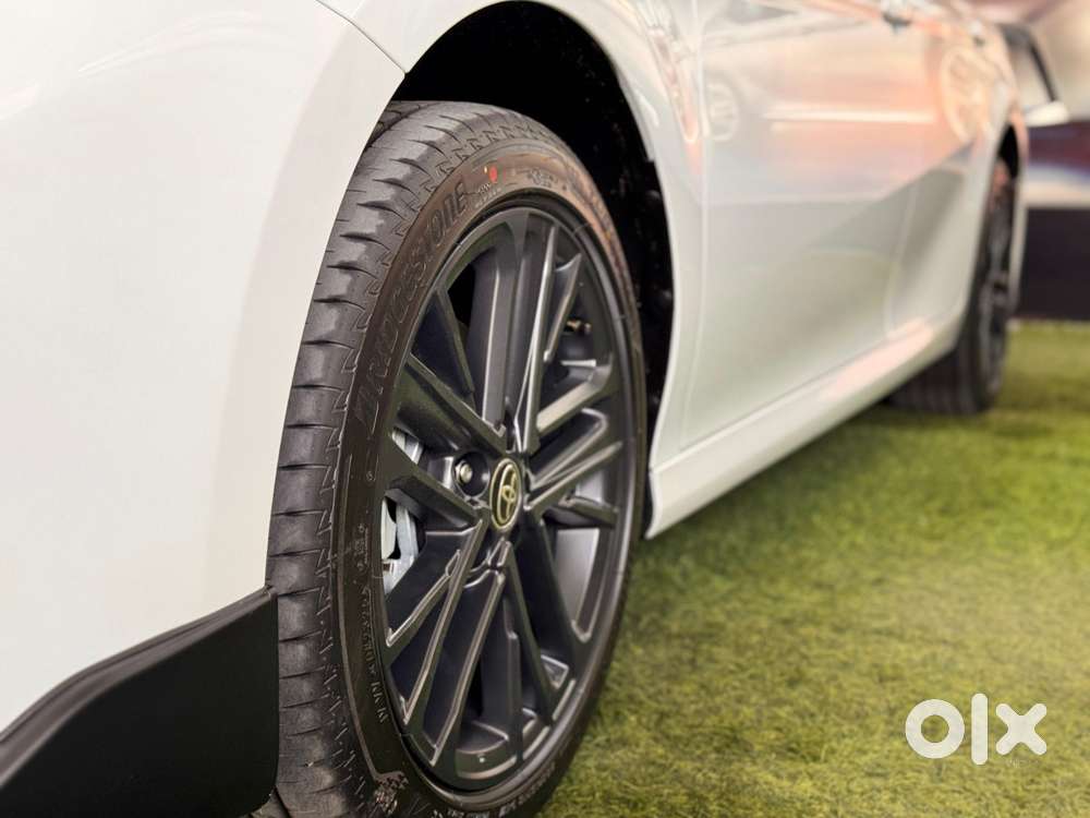 Toyota Camry Hybrid, 2025, Petrol