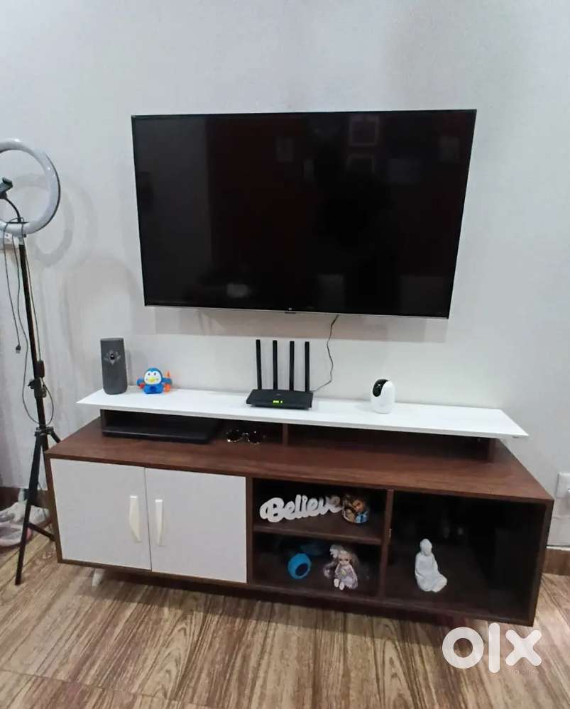 43 INCH MI SMART TV urgent selling