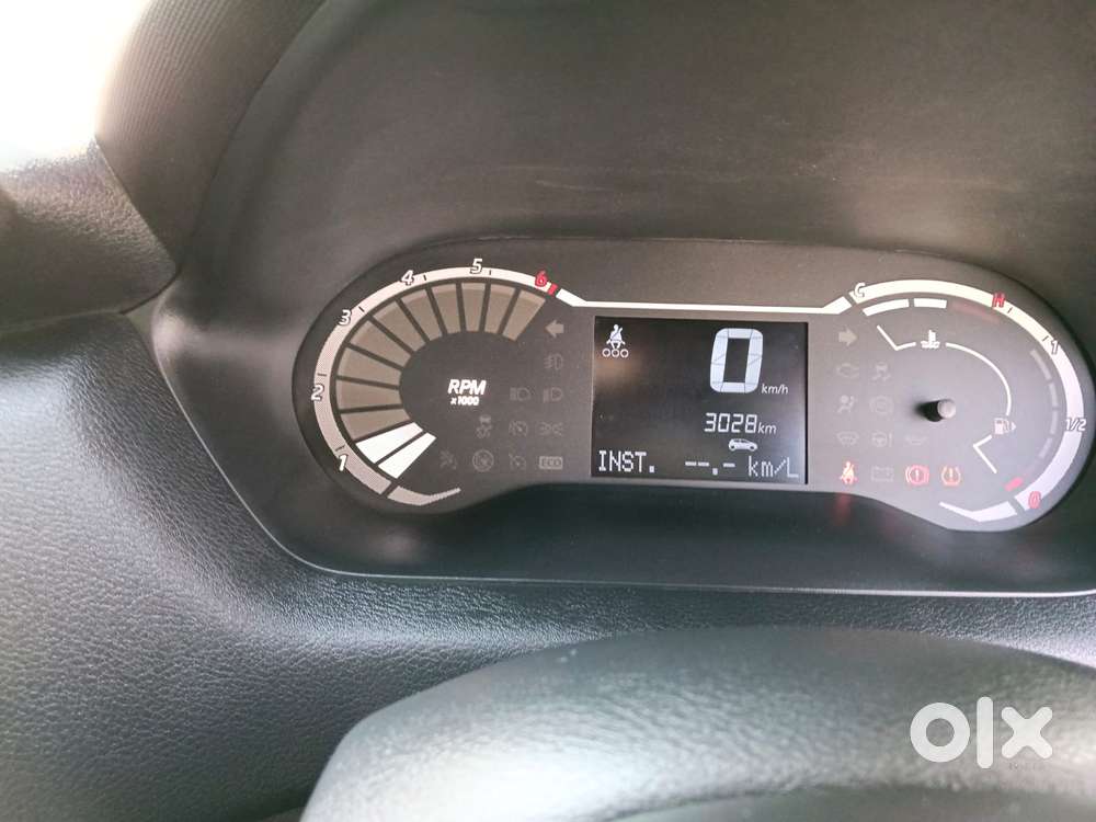 Nissan Magnite Visia Mt, 2025, Petrol