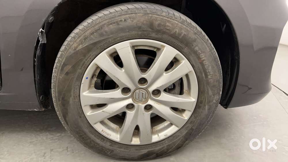 Maruti Suzuki Ertiga Vxi At, 2017, Petrol