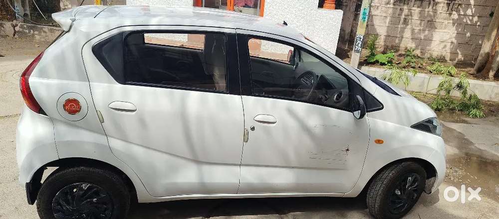Air Force Personnel Driven Datsun Redigo 2017 Variant Manual