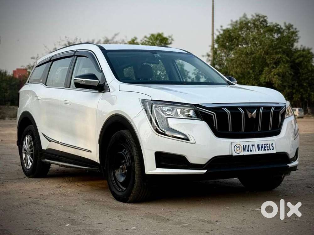 Mahindra Xuv700 Mx Petrol Mt 5 Str (e), 2024, Petrol