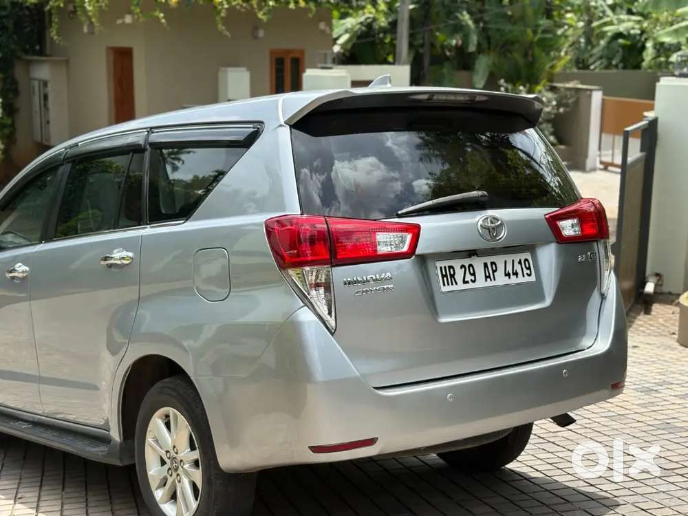 Innova Crysta 2.8g Automatic