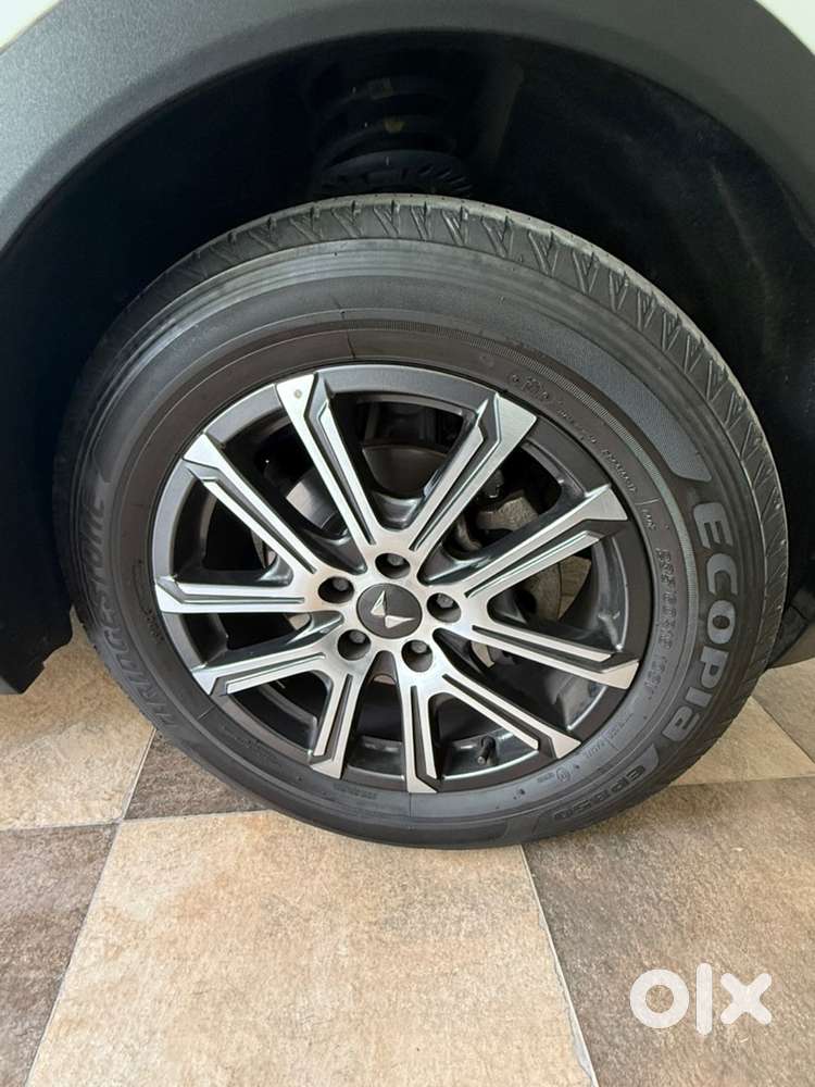 Mahindra Xuv700 Ax7l Diesel Awd 2022