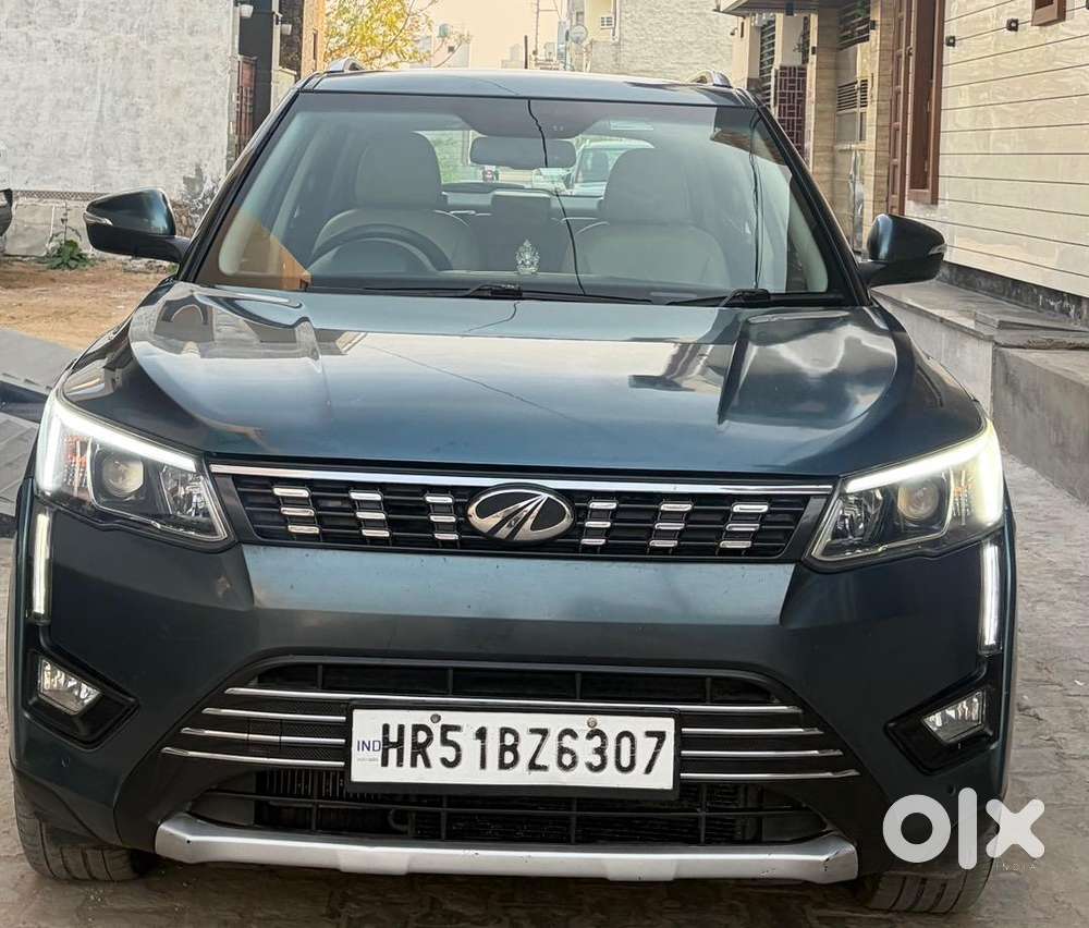 Xuv 300 W8 (o) Jan 2020