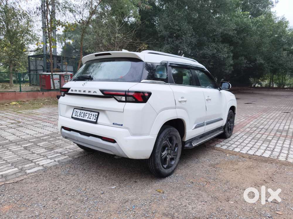 Maruti Suzuki Brezza 1.5 Zxi Smart Hybrid, 2023, Petrol