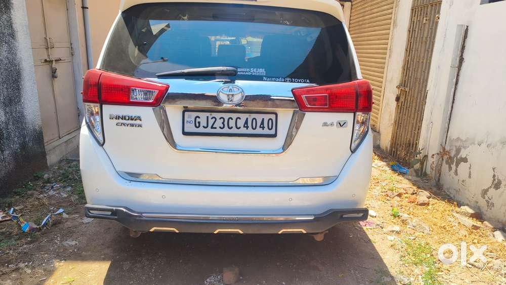 Toyota Innova Crysta 2019