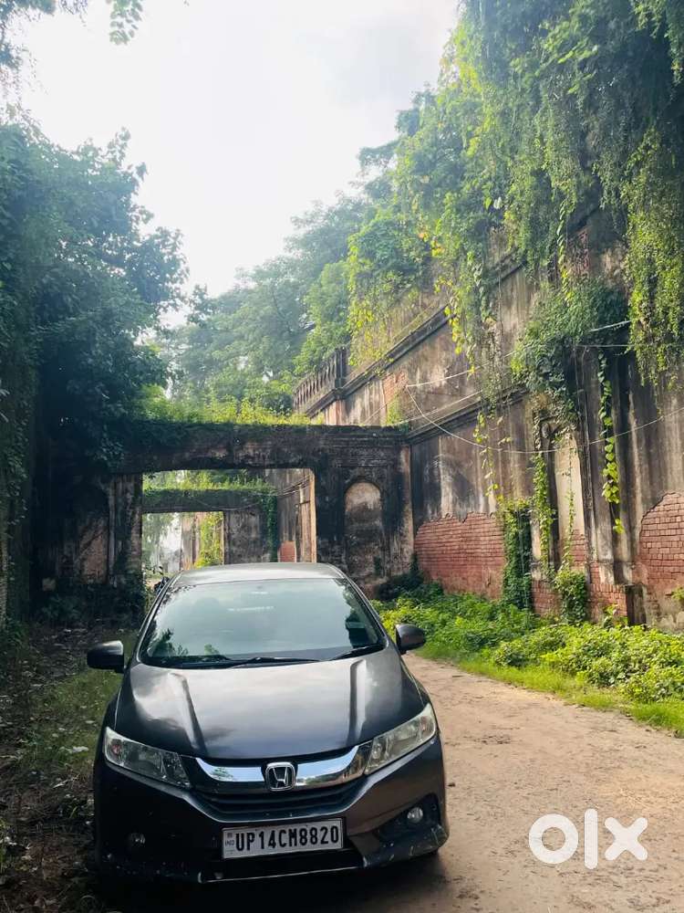 Honda City (2015 Diesel)excellent Condition.
Premium Leather Interior